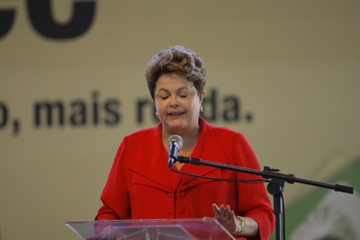 Dilma se confunde ao falar do prefeito de BH (Foto: Carlos Roberto/Hoje em Dia)