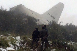 argelia queda aviao sobrevivente