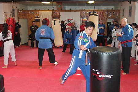 karate graduacao newark 2016 (47)