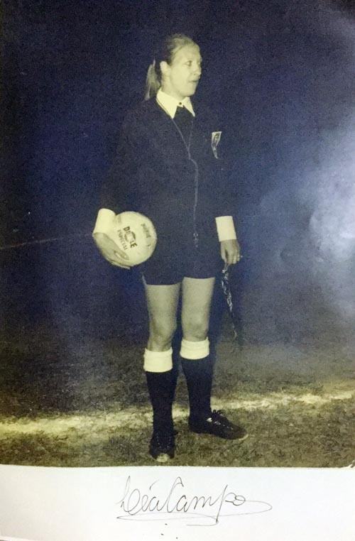 lea bola assinada