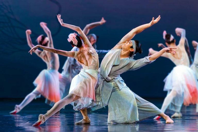 Shanghai Dance Theatre apresenta a Premiere de Soaring Wings no Lincoln